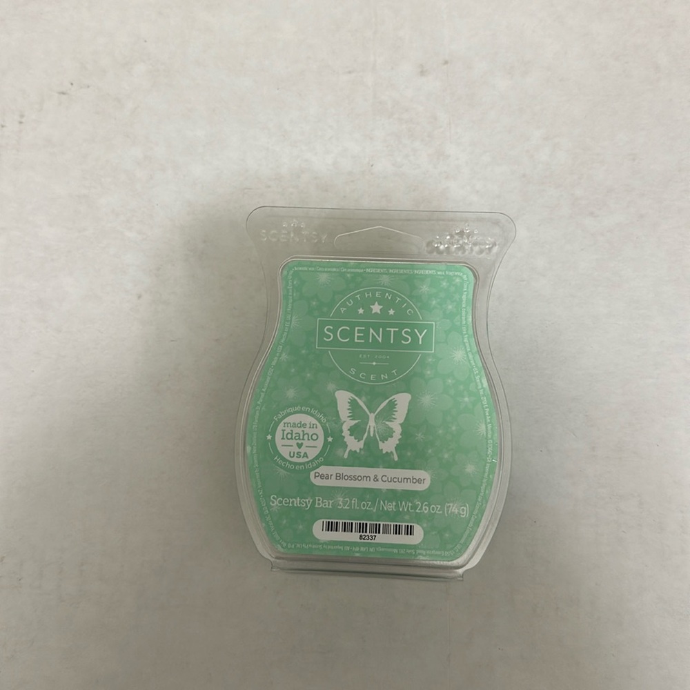 Pear Blossom & Cucumber wax bar